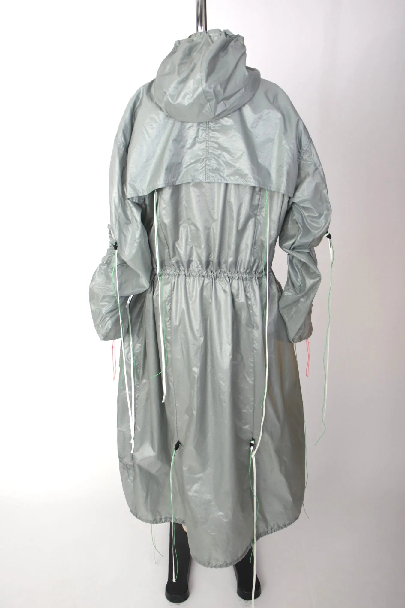 1/ Off Parachute Hooded Parka