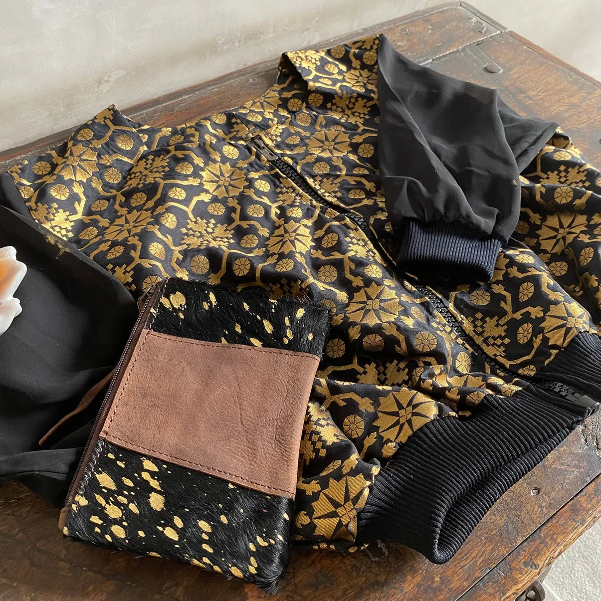 Jacket / Bomber Style // Black Gold