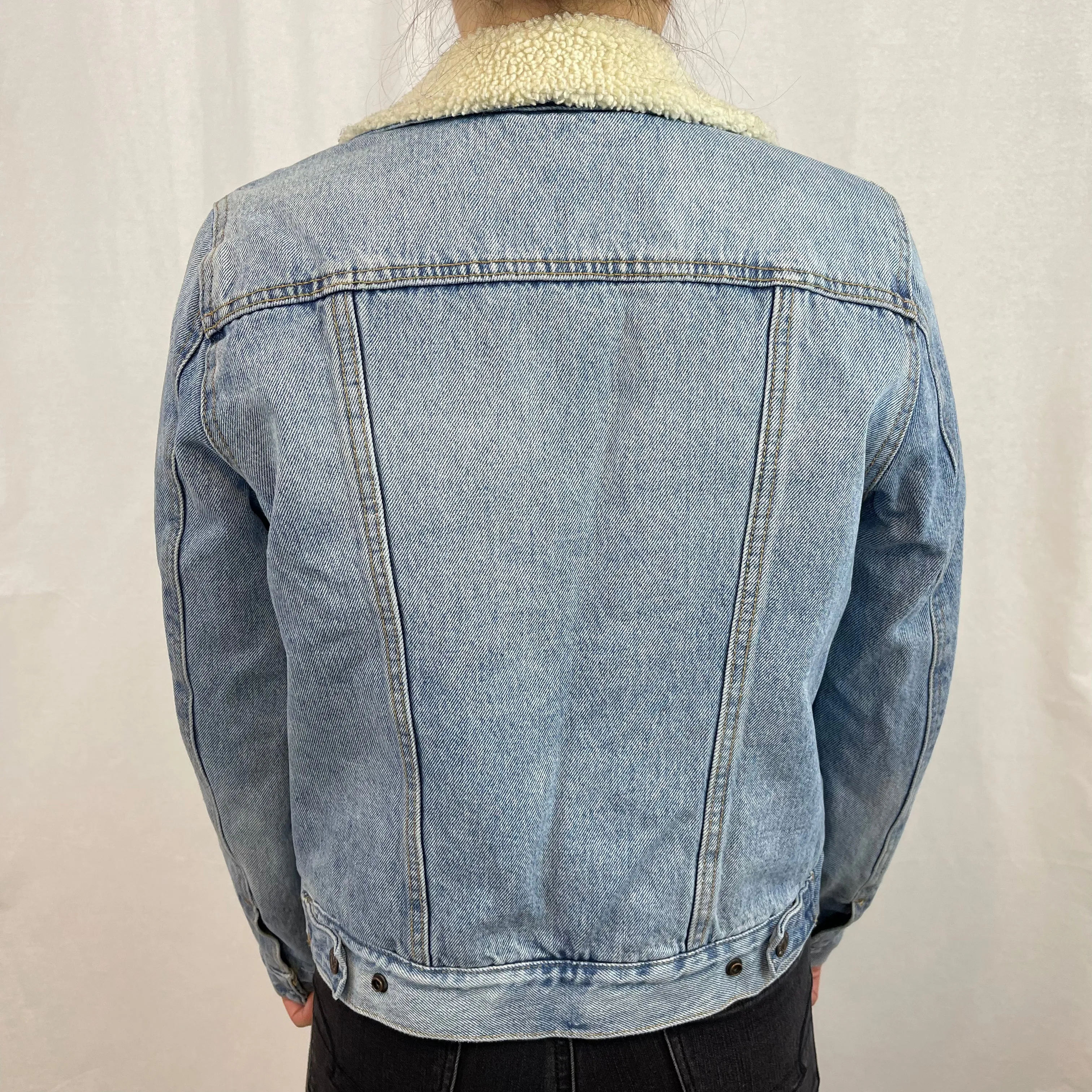 Levi's Strauss Sherpa Lined Denim Jacket size Medium
