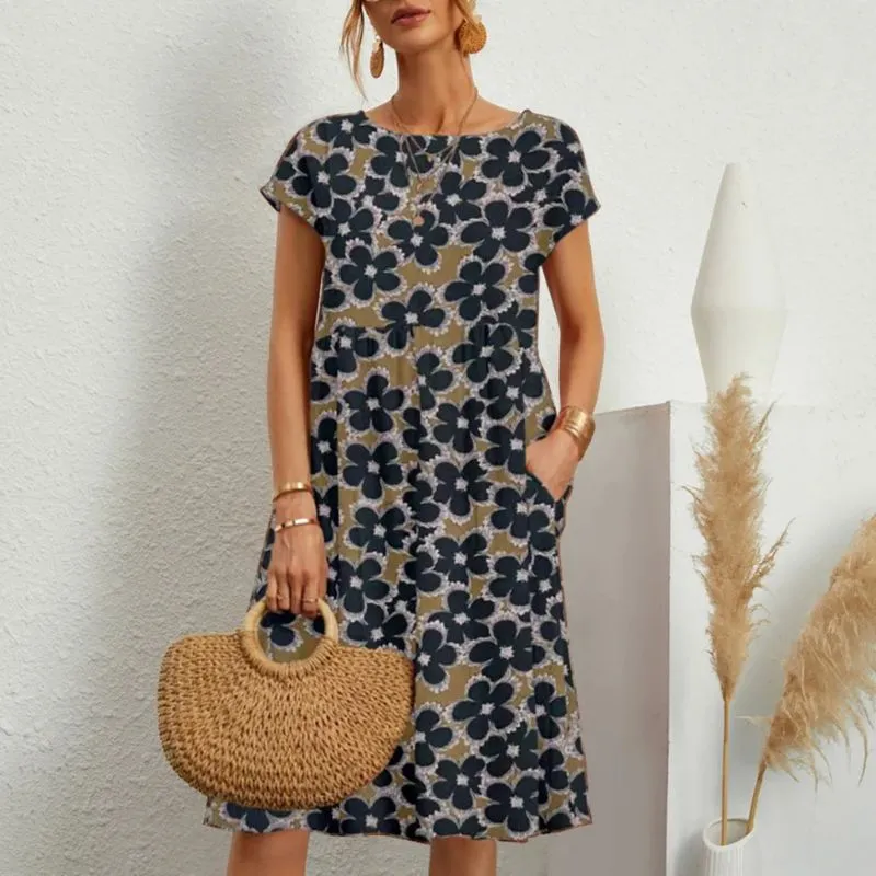 Lily | Classic Elegance Dress