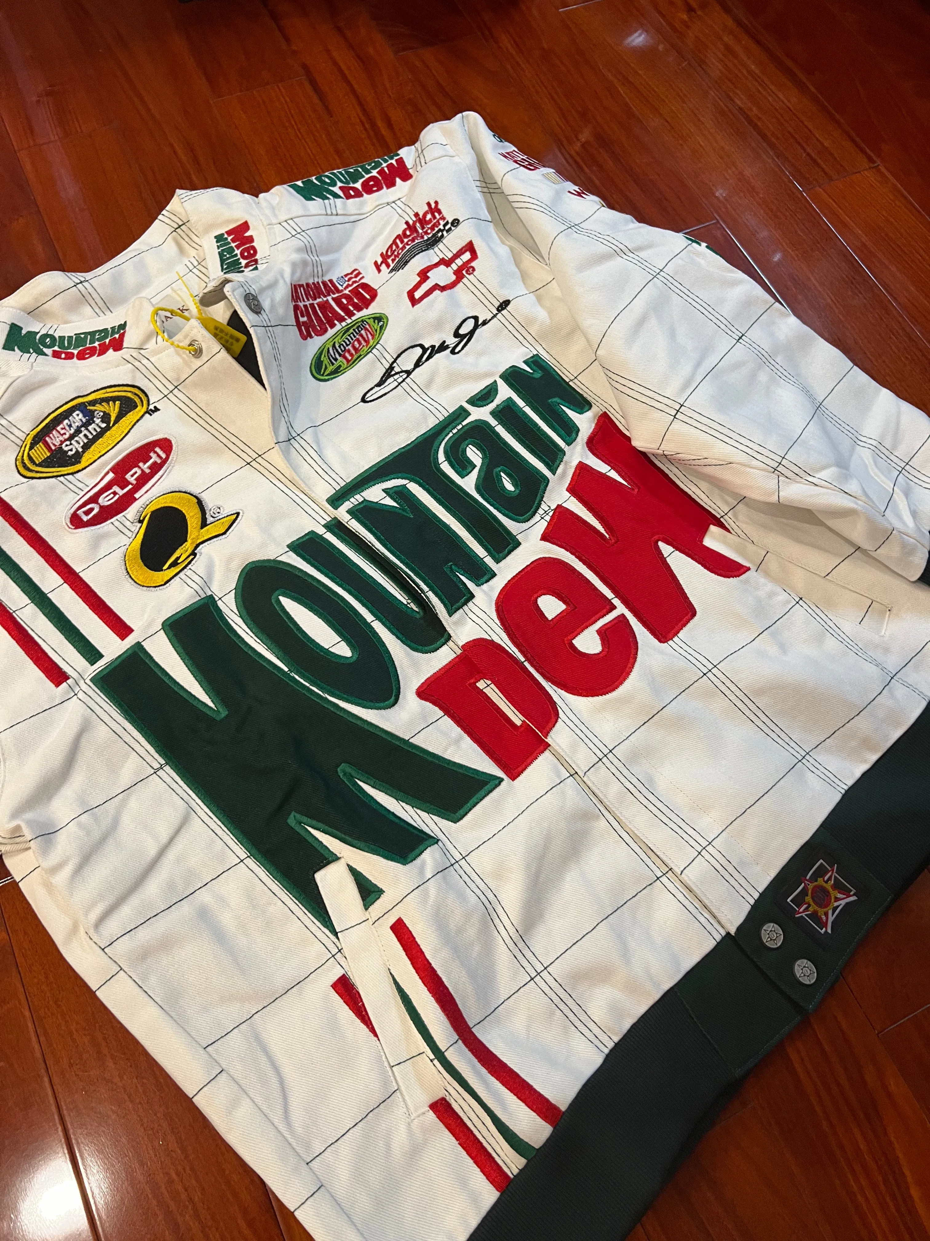 MOUNTAIN DEW - WHITE - Vintage (Dale Earnhardt) Nascar Jacket