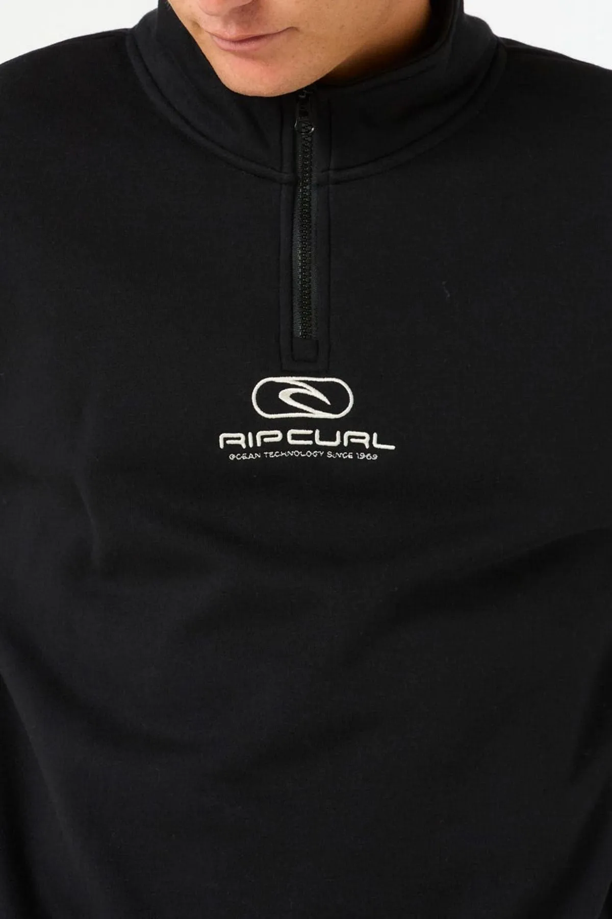 Rip Curl Pill Icon 1/4 Zip Crew