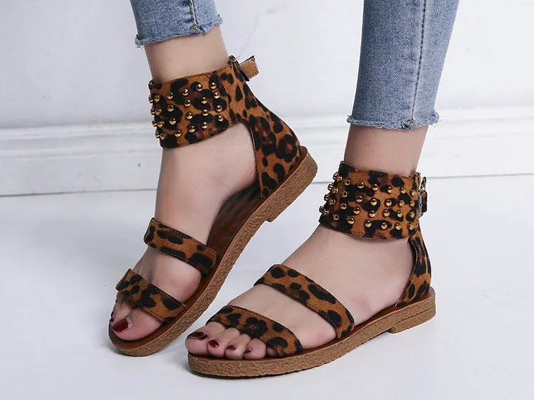 Spring and Summer Large Size Flat Rivet One-strap Buckle Sandals