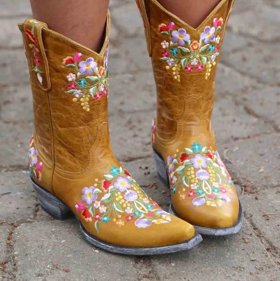 Women's Classic Pointed Toe Embroidered Western Ankle Cowgirl Boots