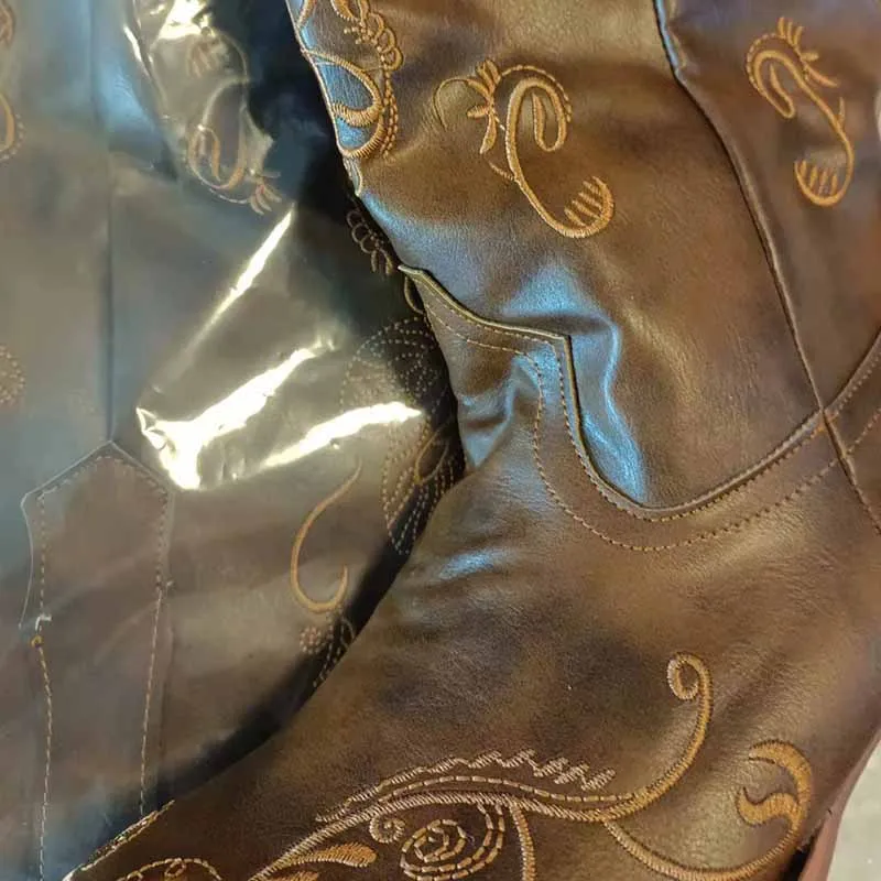 Women's Classic Pointed Toe Embroidered Western Rodeo Cowboy Boots