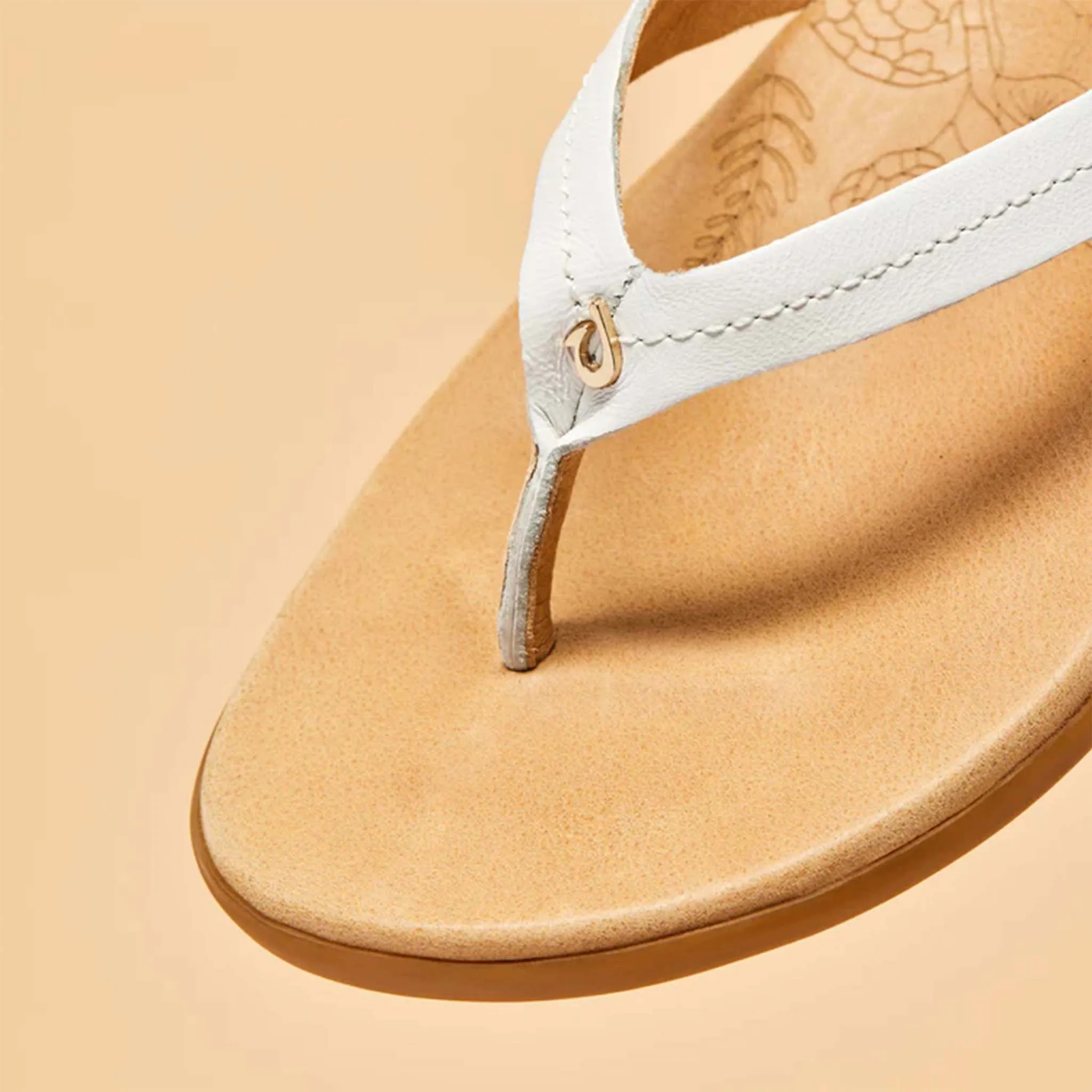 Women's Honu Sandals in Bright White and Golden Sand