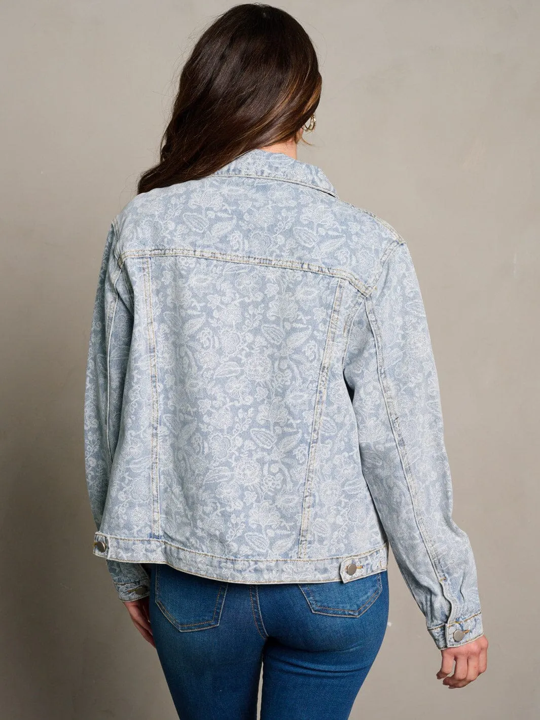 WOMEN'S LONG SLEEVE BUTTON CLOSURE FLORAL DENIM JACKET
